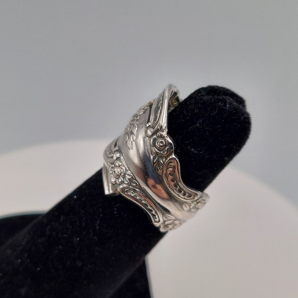 Vintage Spoon Ring Rosebud pattern sz 4.5 adjustable. - Picture 3 of 11